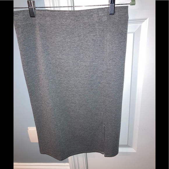 LOFT Dresses & Skirts - Ann Taylor Loft Skirt Gray Small NWOT